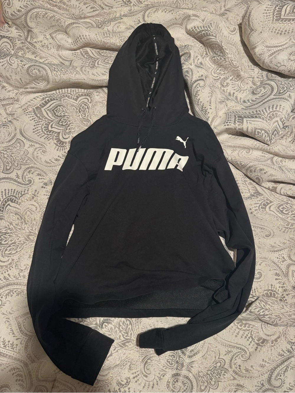 Women’s pullover hoodie